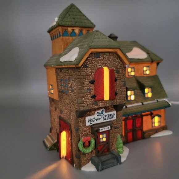 Vtg Dept 56 Heritage Village "McGrebe Cutters & Sleighs" Lighted House Porcelain - Picture 6 of 15